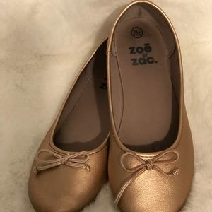 Girls gold shoes